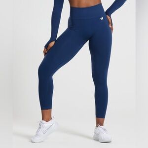 Women’s Best Seamless 7/8 Leggings in Sapphire Blue - Size S
